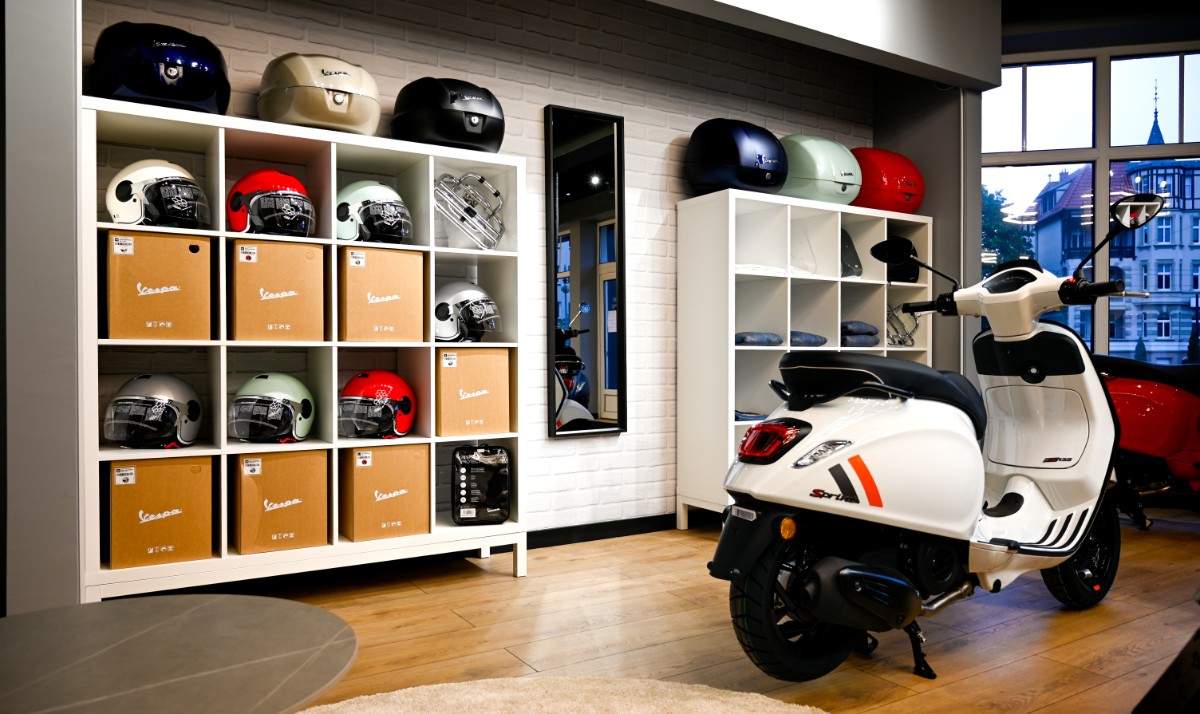 Salon Motodream Bydgoszcz grupa piaggio otwarcie 2 Salon Motodream Bydgoszcz grupa piaggio otwarcie 2