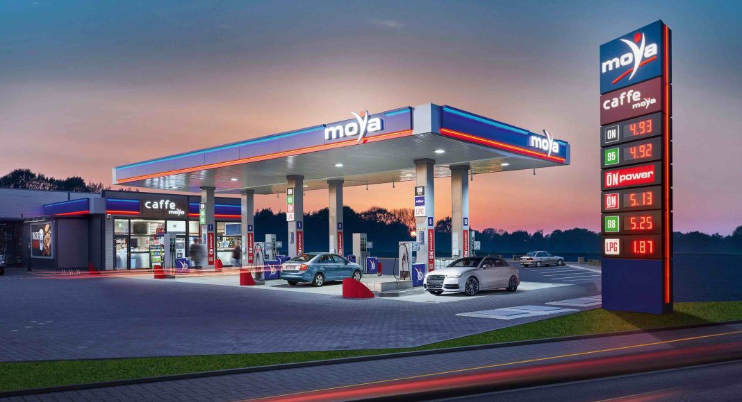 Stacja paliw Moya