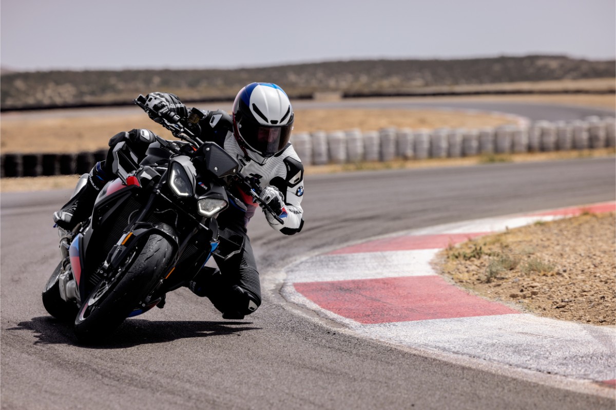 BMW M 1000 R 2025 1