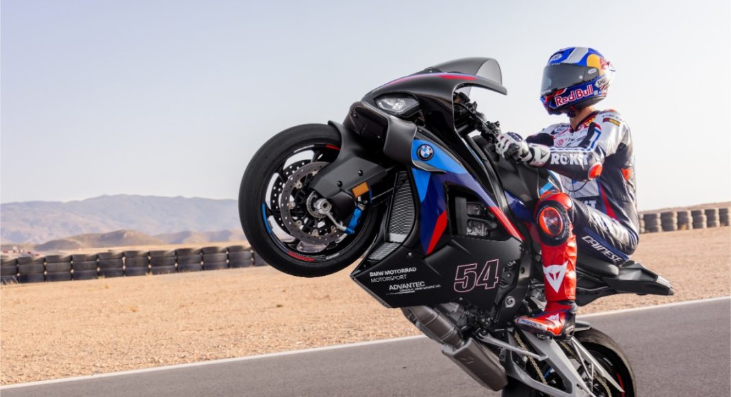 BMW M 1000 RR 2025 2