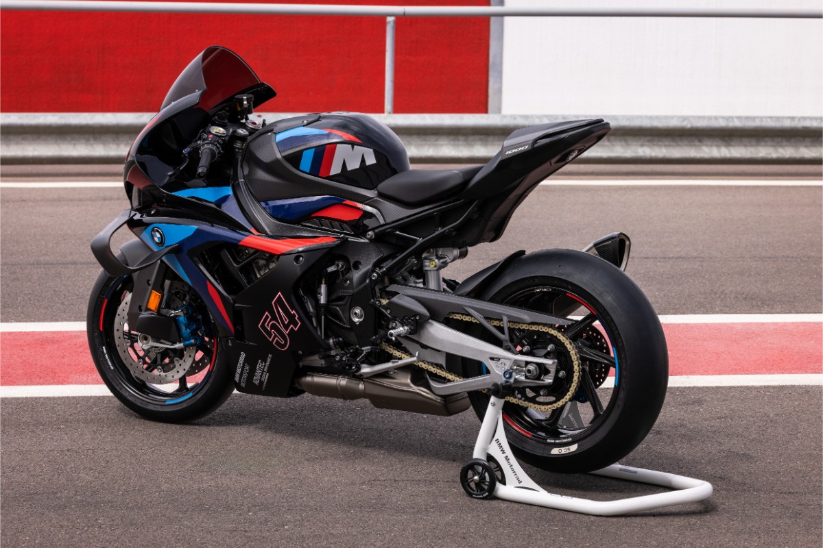BMW M 1000 RR 2025 4