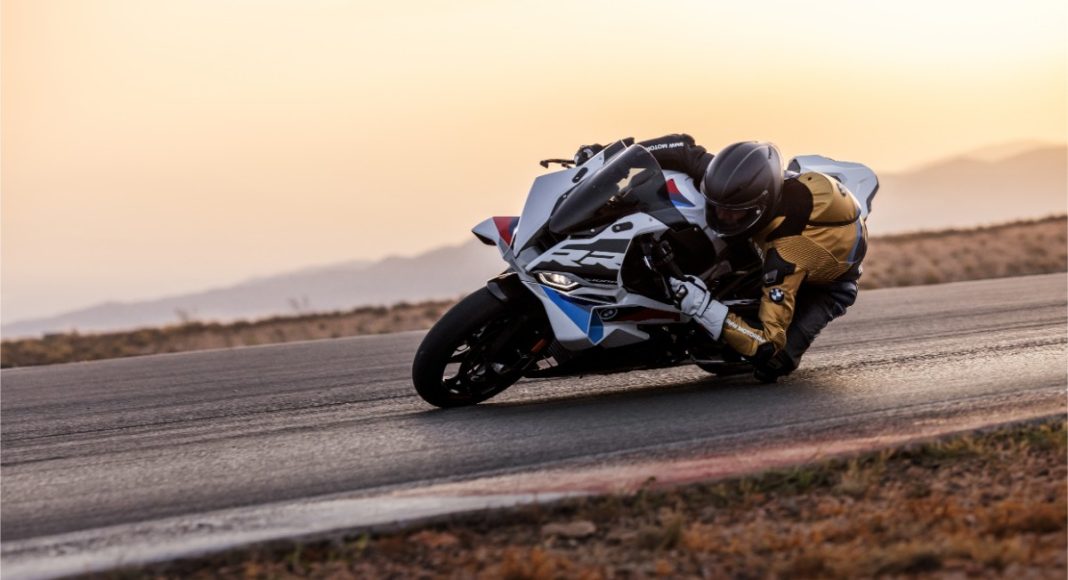 BMW S 1000 RR 2025 1