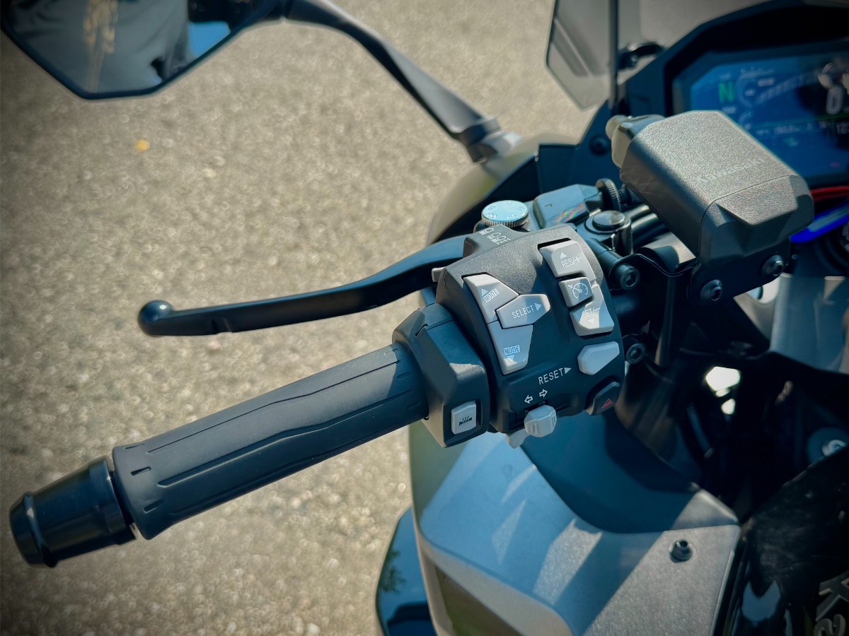 Kawasaki Ninja 1100 SX SE 2025 14