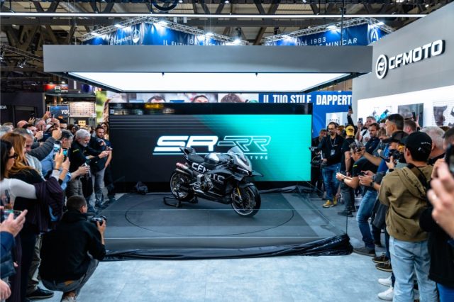 CFMoto V4 SR RR 2 CFMoto V4 SR RR 2