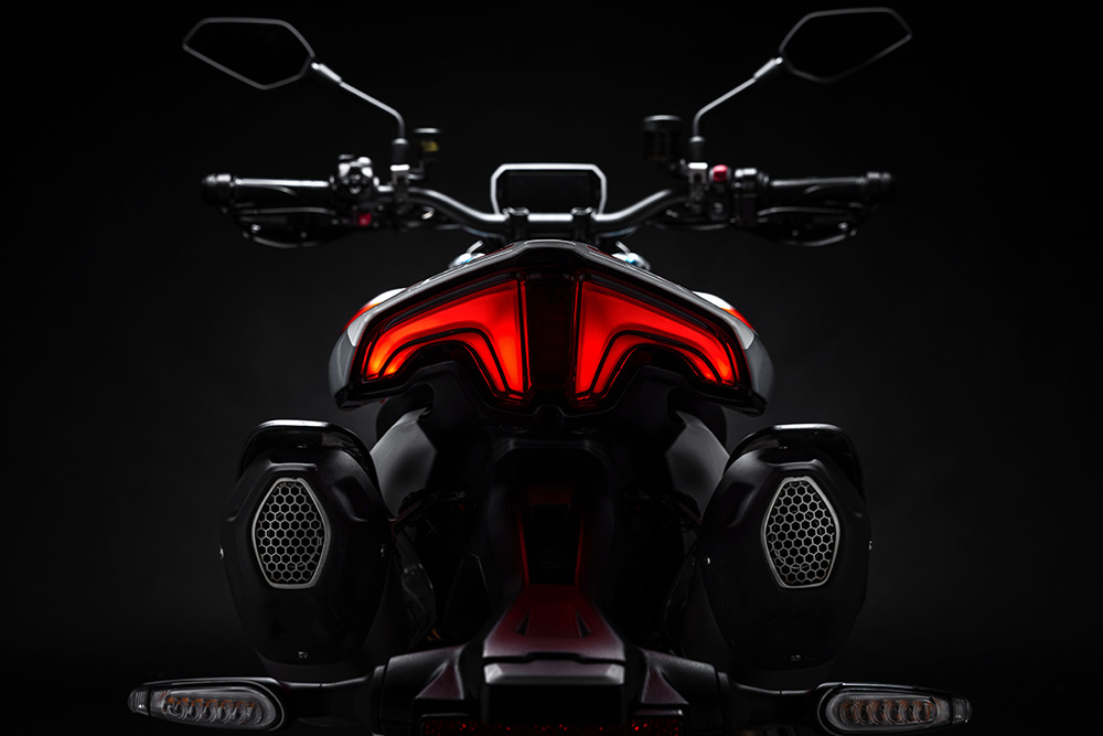 Ducati Hypermotard V2 2026 2