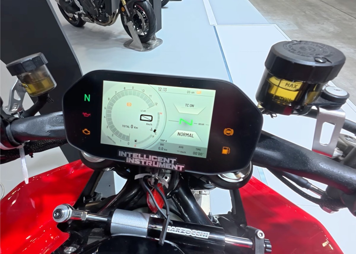 QJ Motor SRK 921 naked streetfighter 3