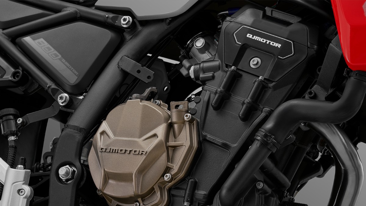 QJ Motor SRT 800 RX 2