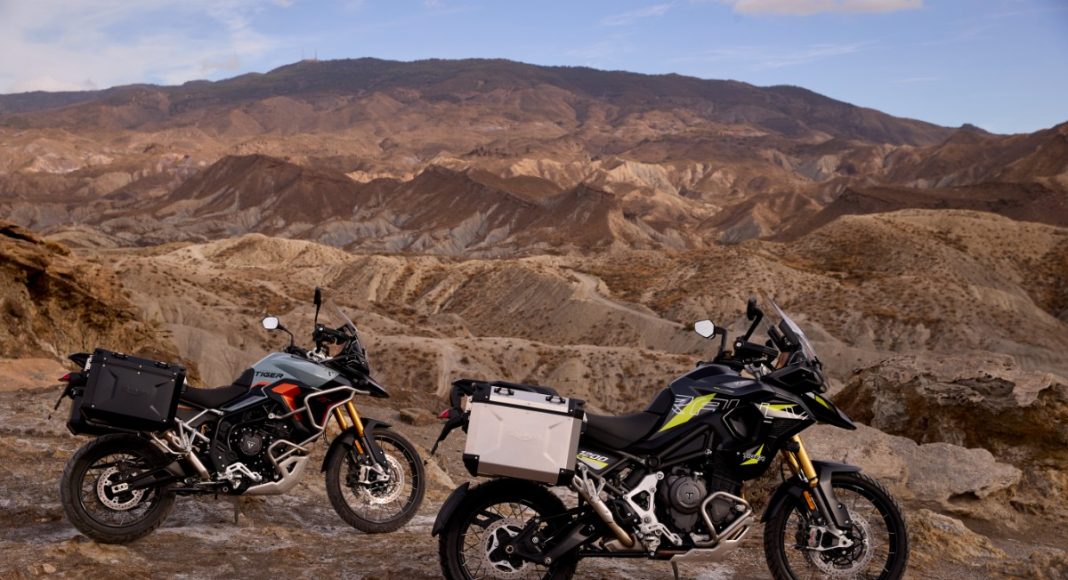 Triumph Tiger Alpine Desert 1