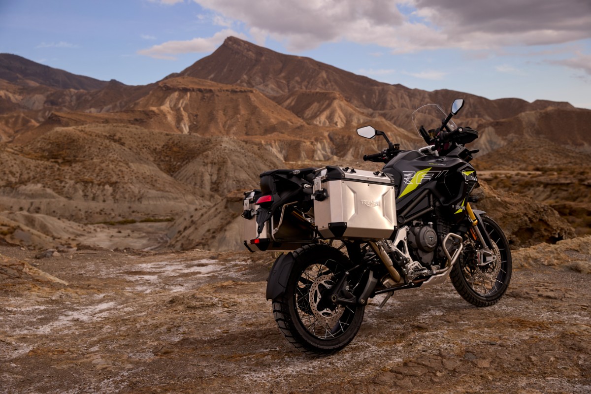 Triumph Tiger Alpine Desert 6 Triumph Tiger Alpine Desert 6
