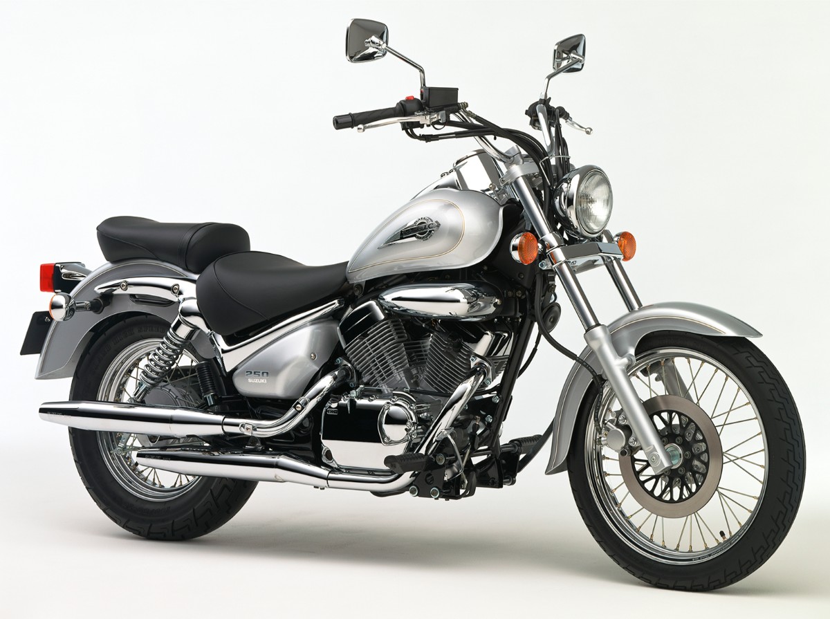 Suzuki VL250LC Intruder