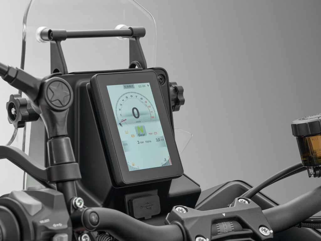 QJ Motor SRT 450RX 6