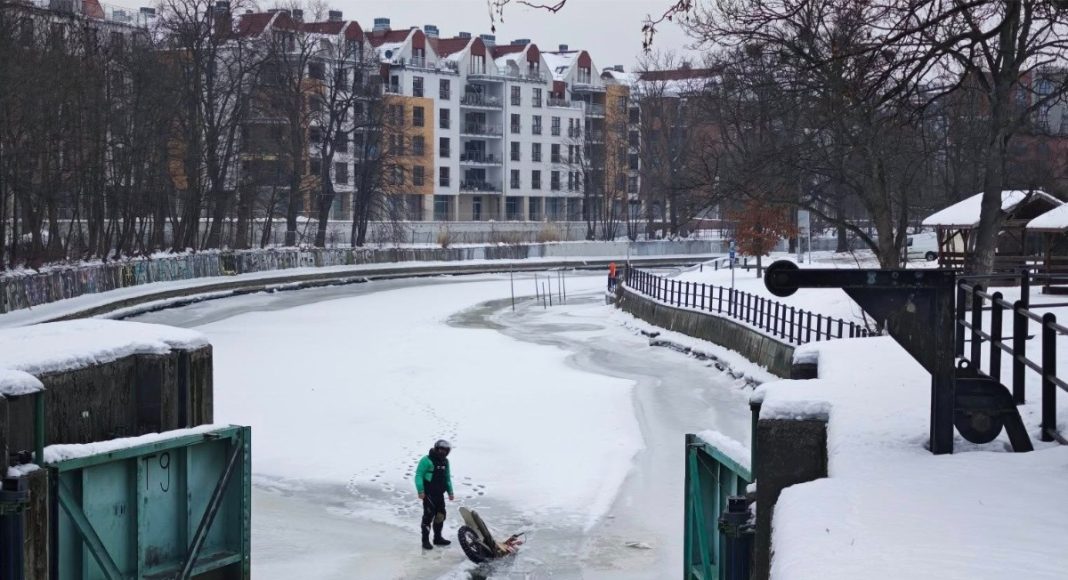 po lodzie gdansk Fundacja Ratownictwa Bezpieczni Nad Woda Polrescue