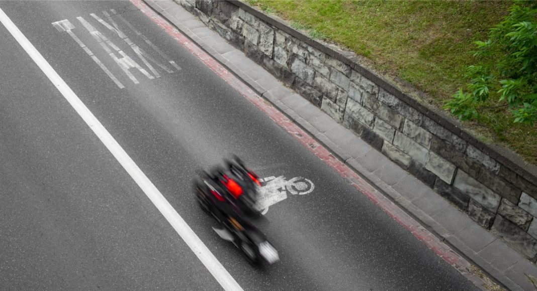 miasto ulica buspas motocykl ZDM Warszawa