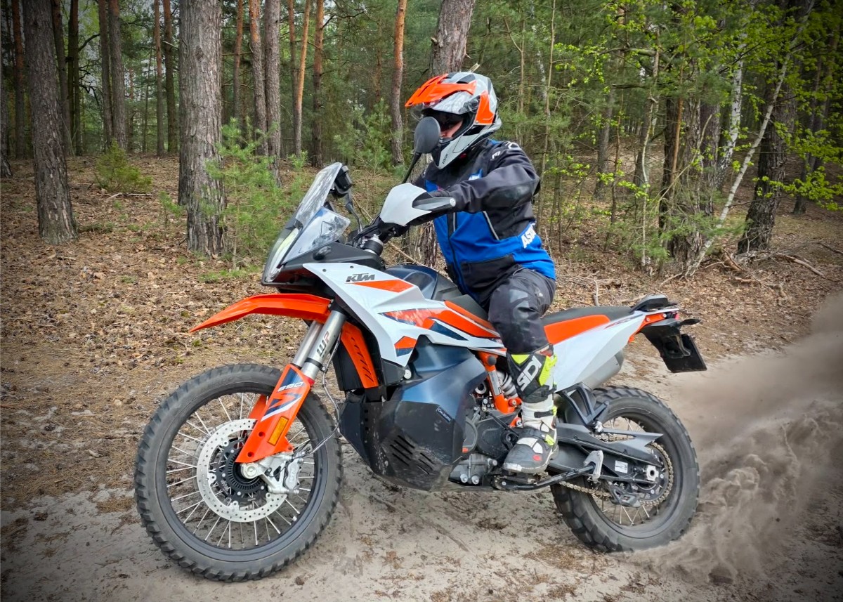 Airoh Bandit kask adventure 6