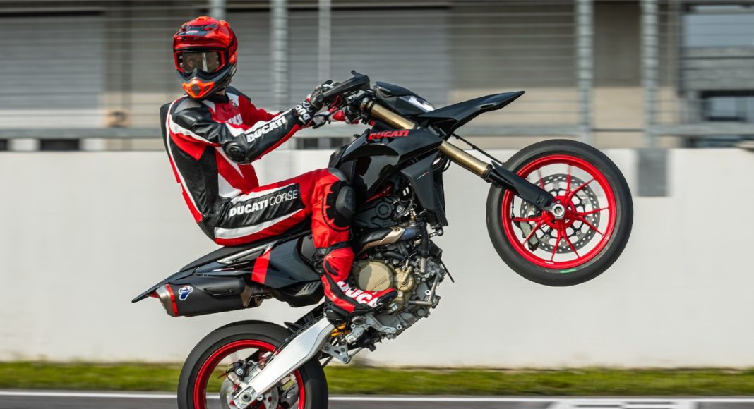 Ducati Hypermotard 698 Mono Nera 8