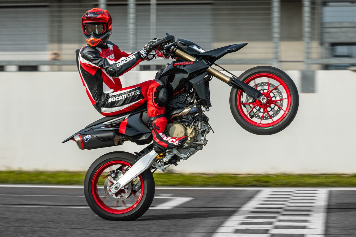 Ducati Hypermotard 698 Mono Nera 8 Ducati Hypermotard 698 Mono Nera 8