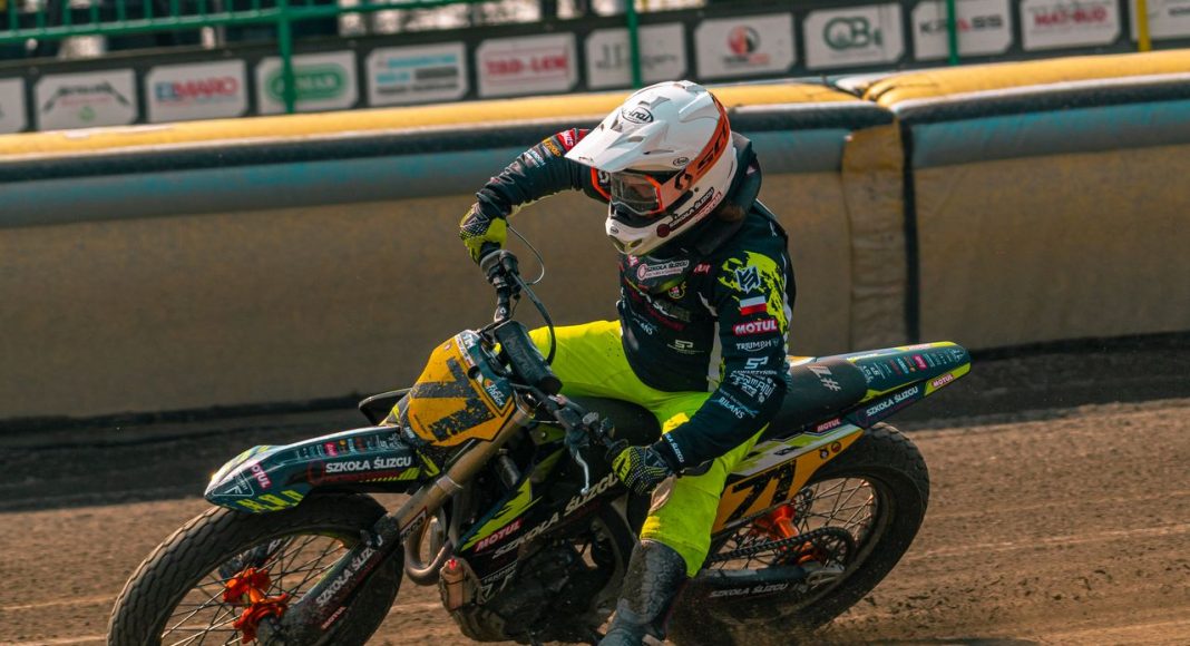 Flat Track Tymoszuk 1