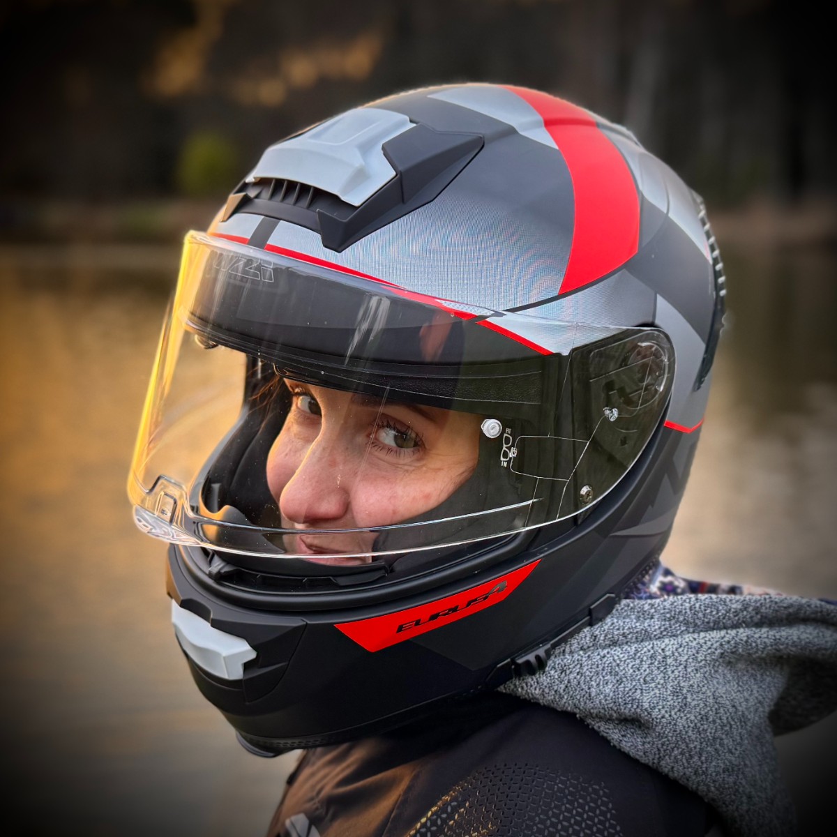 NZI Eurus 4 kask integralny 2