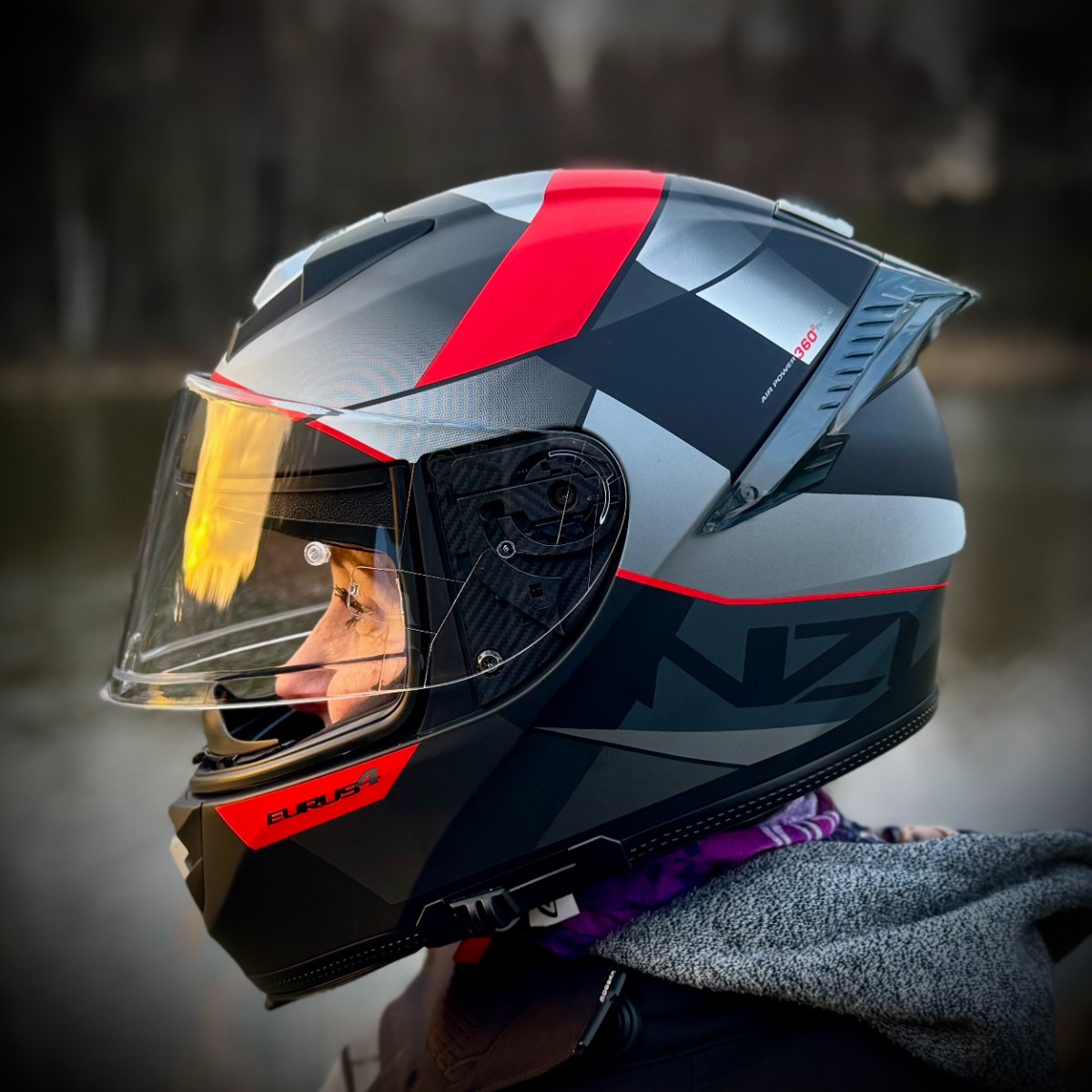 NZI Eurus 4 kask integralny 3
