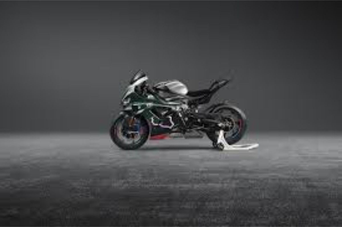 BMW M 1000 RR Isle on Mab limitowana edycja 8