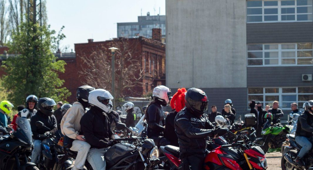 zlot motocyklowy otwarcie sezonu przejazd grupa