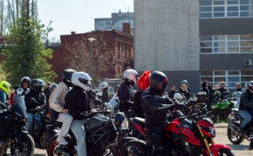 zlot motocyklowy otwarcie sezonu przejazd grupa