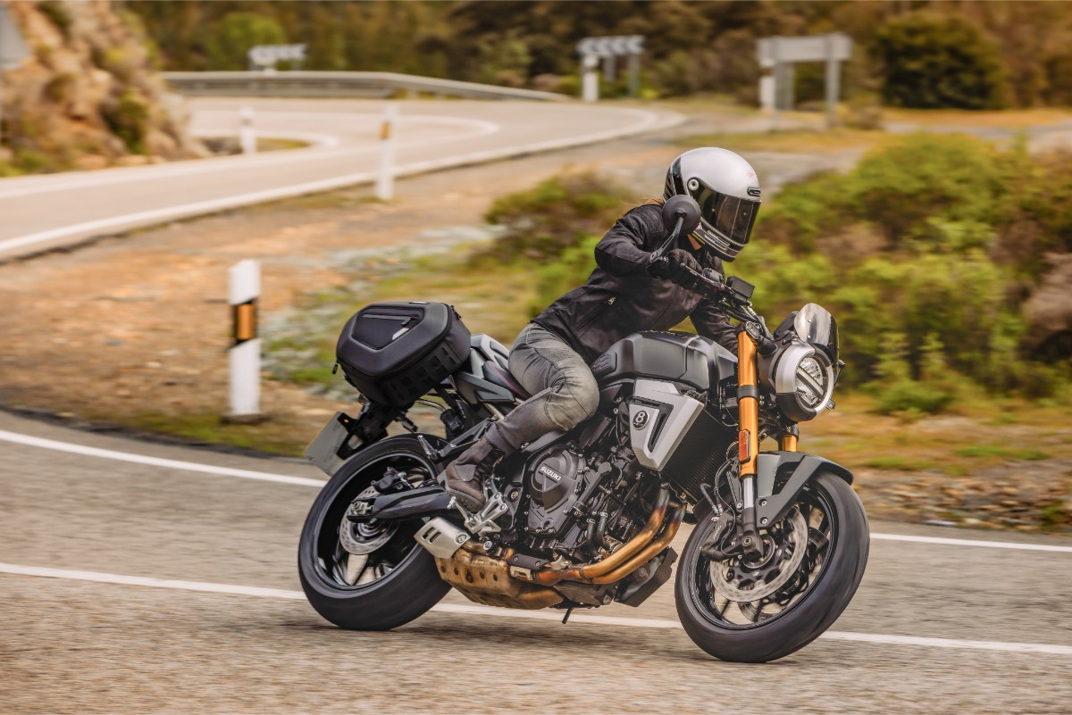 Suzuki GSX S8T TT 11 Suzuki GSX S8T TT 11