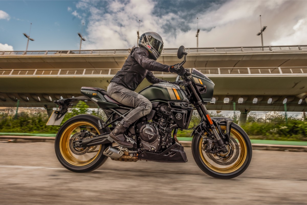 Suzuki GSX S8T TT 7 Suzuki GSX S8T TT 7
