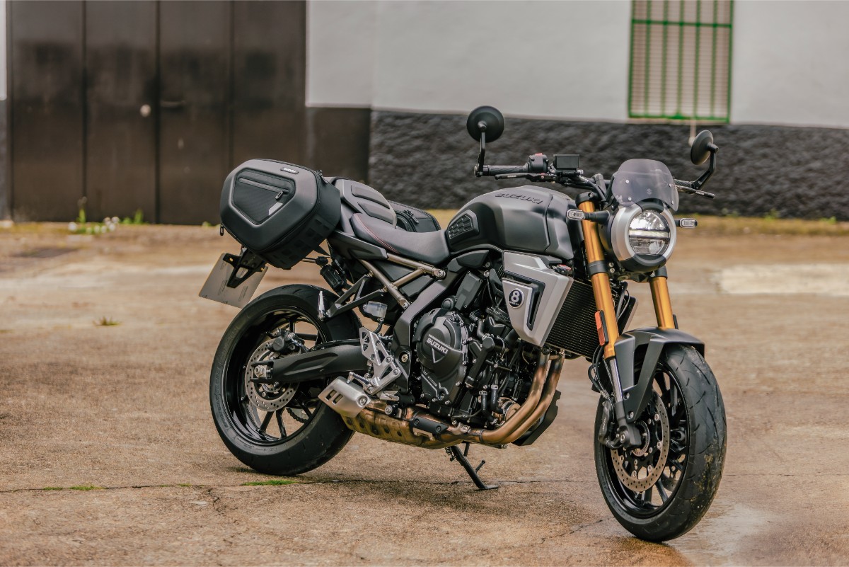 Suzuki GSX S8T TT 9 Suzuki GSX S8T TT 9