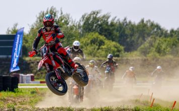 Biłgoraj bez miękkiej gry. Walka do ostatnich metrów w Mistrzostwach Polski Supermoto Supermoto Bilgoraj 2
