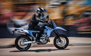 Suzuki DR Z4SM 3