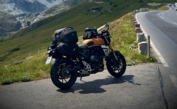 Suzuki GSX 8T Alpy tytulowe