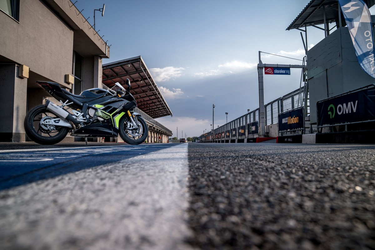 ZXMoto CUP tor wyscigi 500RR 820RR 1