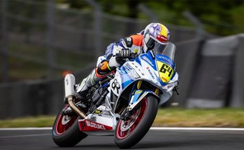 Asher Durham na GSX 8R na Oulton Park