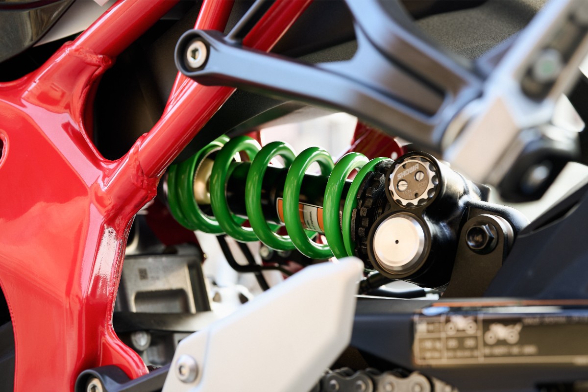 Bimota KB399 5