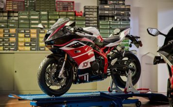 Mały, ale luksus. Bimota KB399: cztery cylindry, 80 KM i dwie wersje Bimota KB399 7