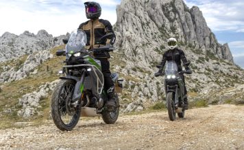 Kawasaki KLE 650 3.jpg