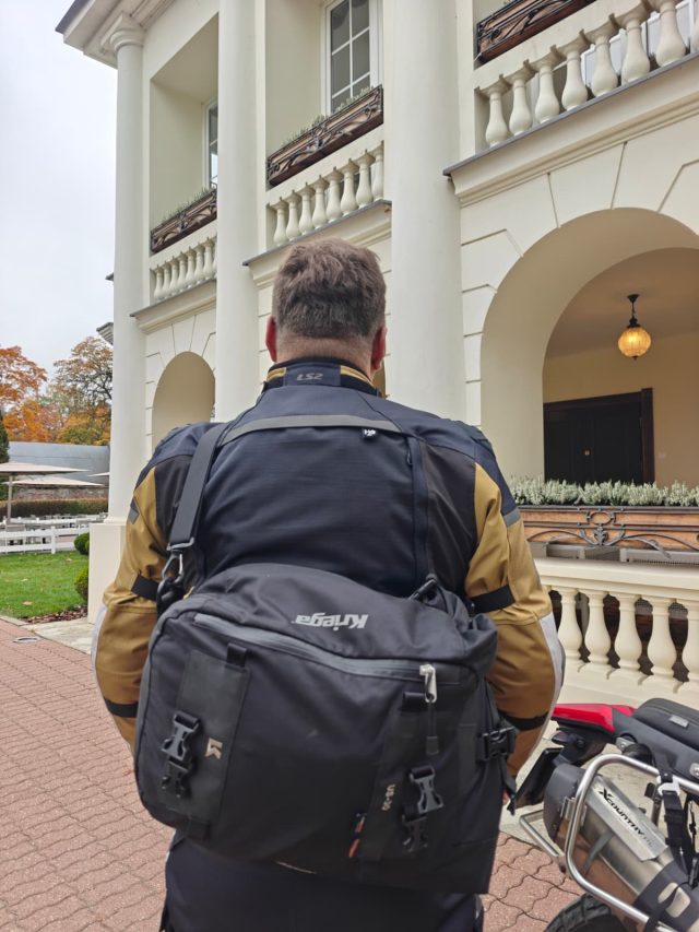 Kriega US3 7
