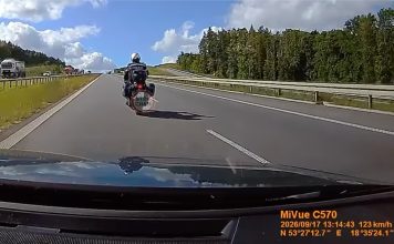 policja zajechanie drogi