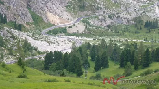 Alpejskie przełęcze. Święte miejsca motocyklistów [WYPRAWA]