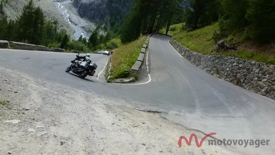Alpejskie przełęcze. Święte miejsca motocyklistów [WYPRAWA]