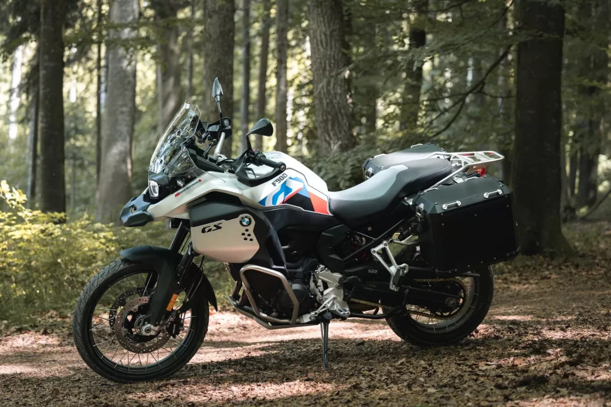 Nowe BMW F 900 GS Adventure. Klasa średnia, klasa premium [opis ...